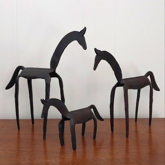 Bundle of 3 Primitive Horses - Picture 1 of 3